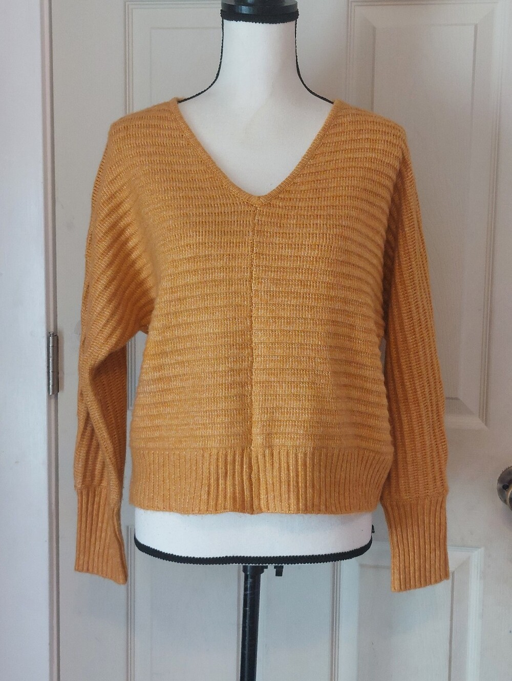 Sincerely Jules Mustard Yellow Dolman Sleeves Ribbed Knit Cropped Sweater Size M